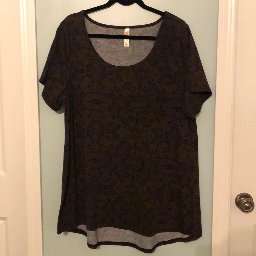 Lularoe Classic Tee